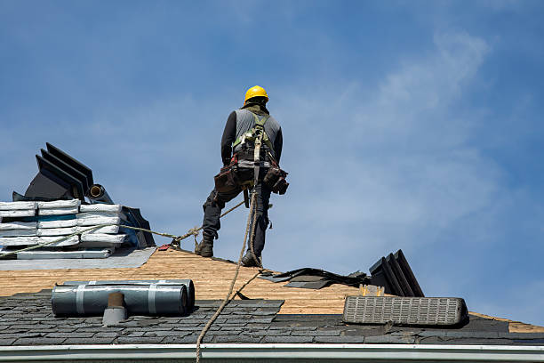 Professional Roof Replacement technician working in Gervais, OR
